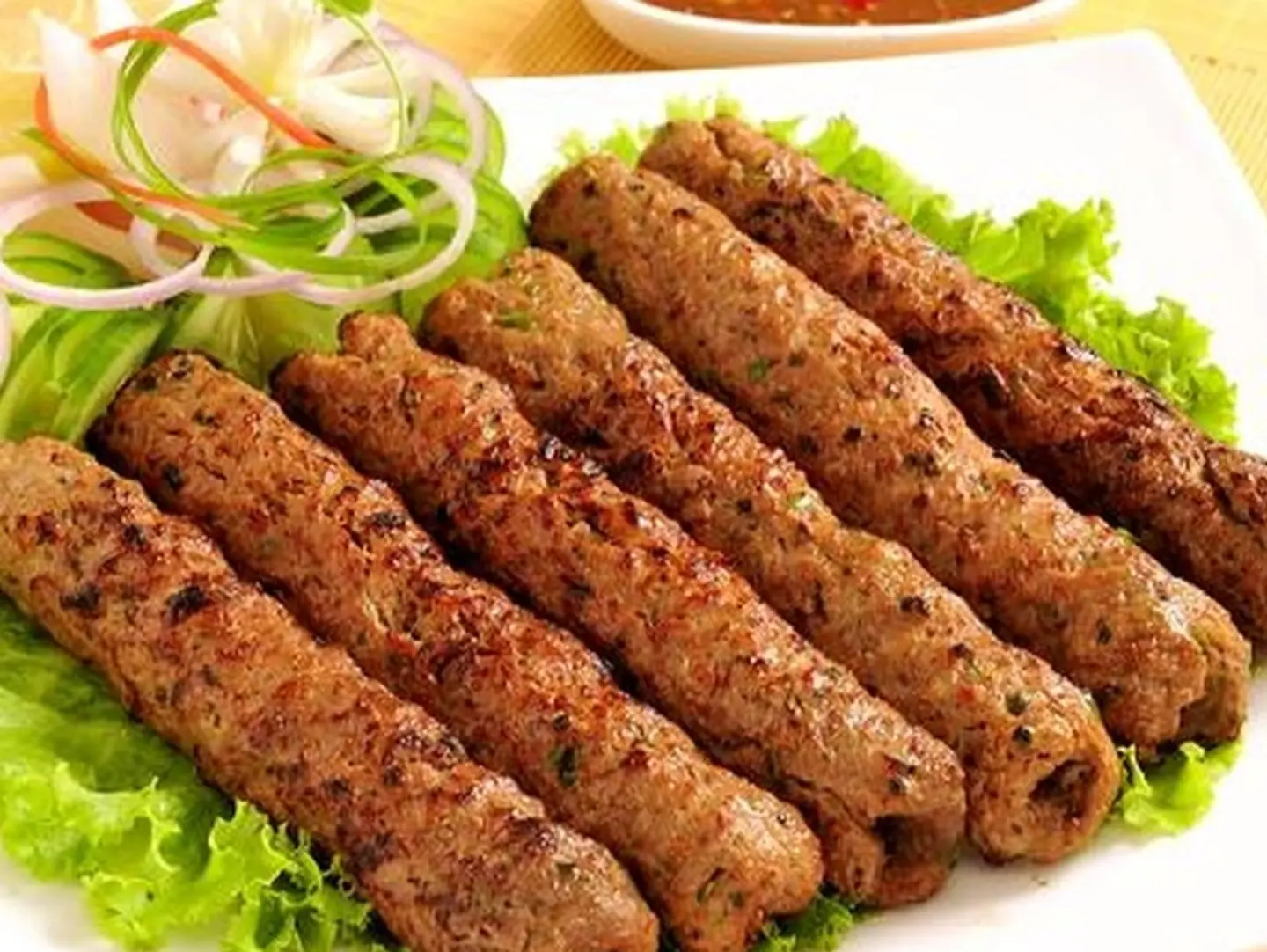 مشكل نعيمي وحاشى -نفر