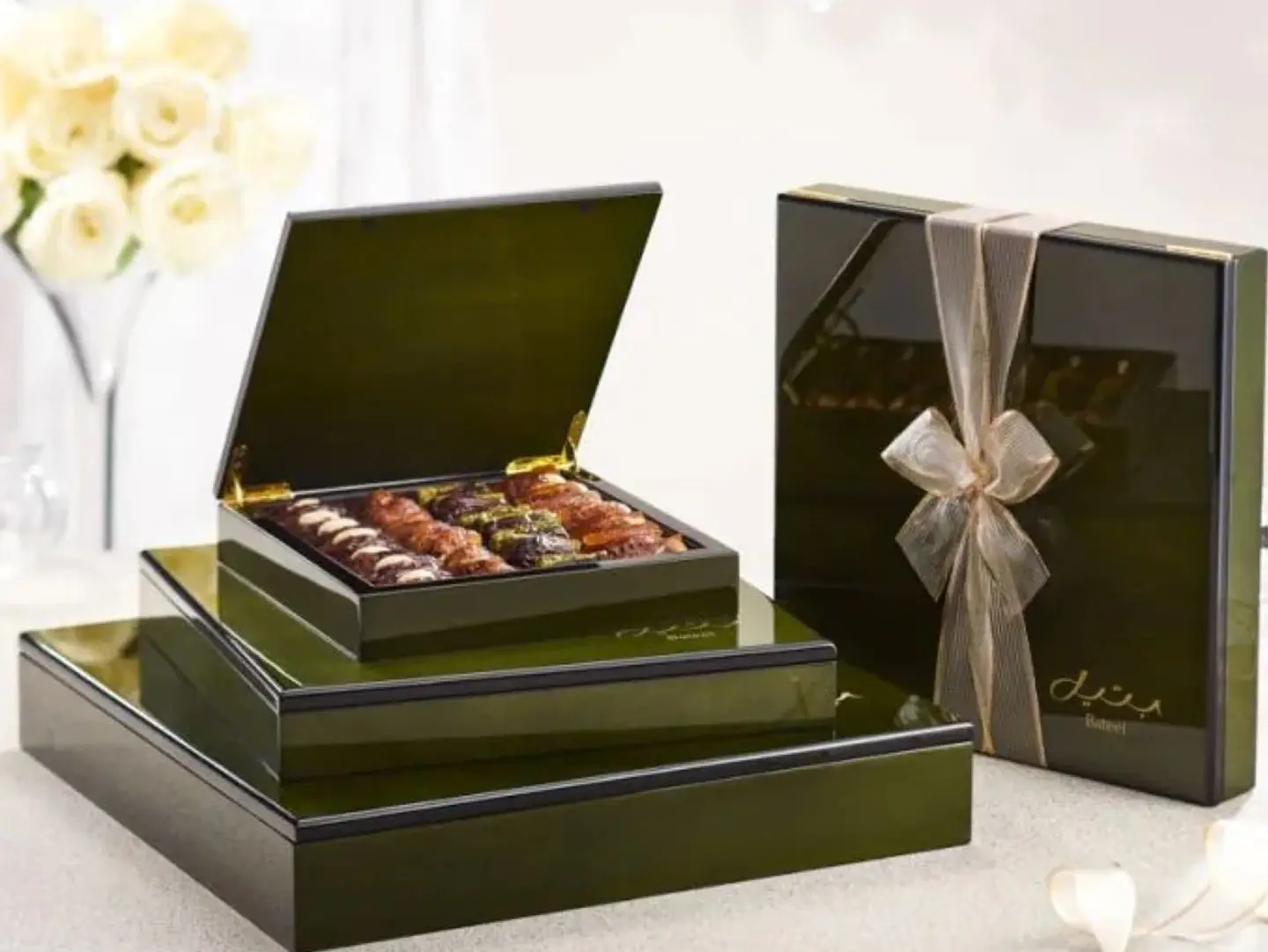 Green Wood Dates Gift Box - Small