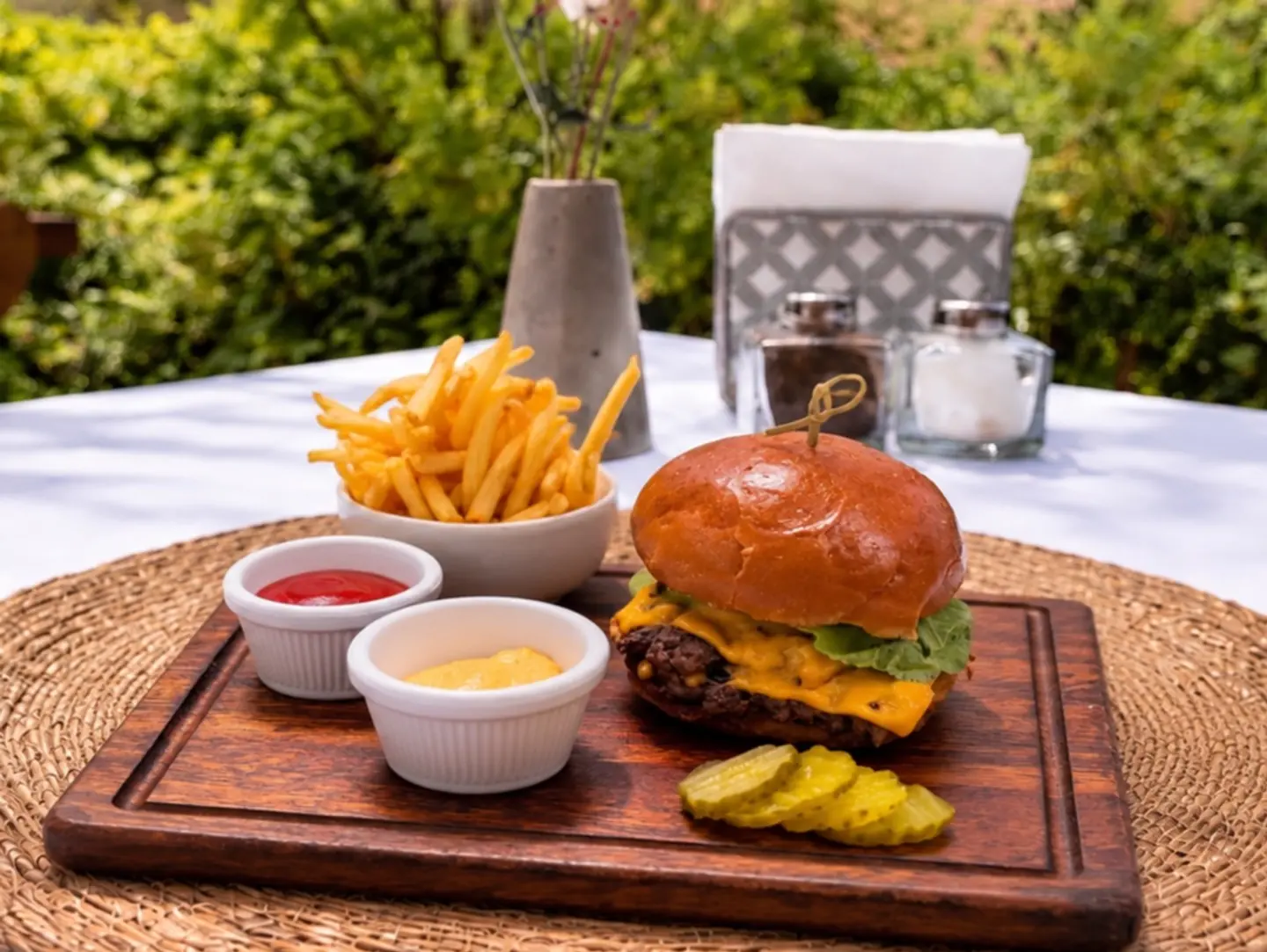 F&F Burger