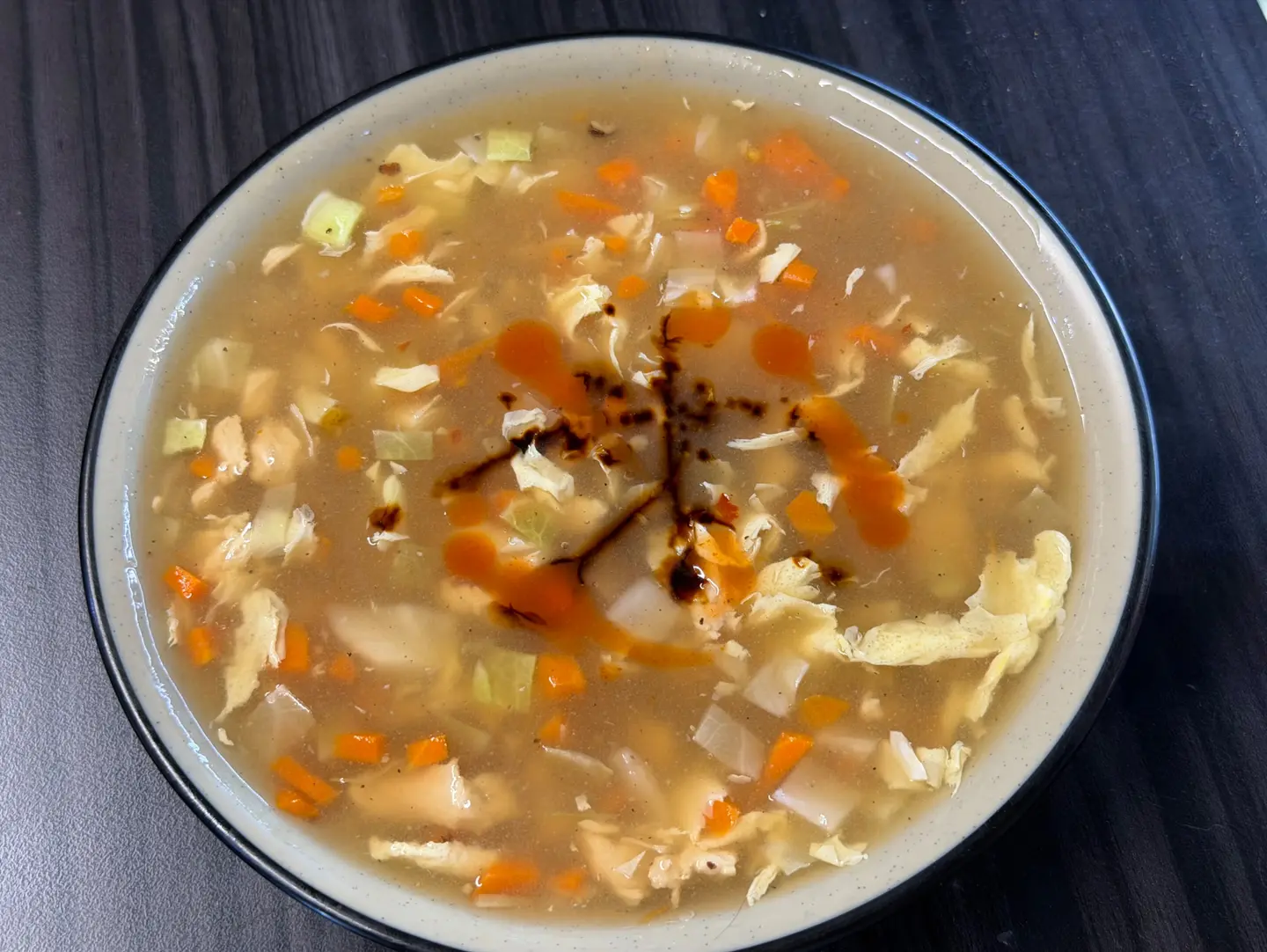 شوربة حارة وحامضة