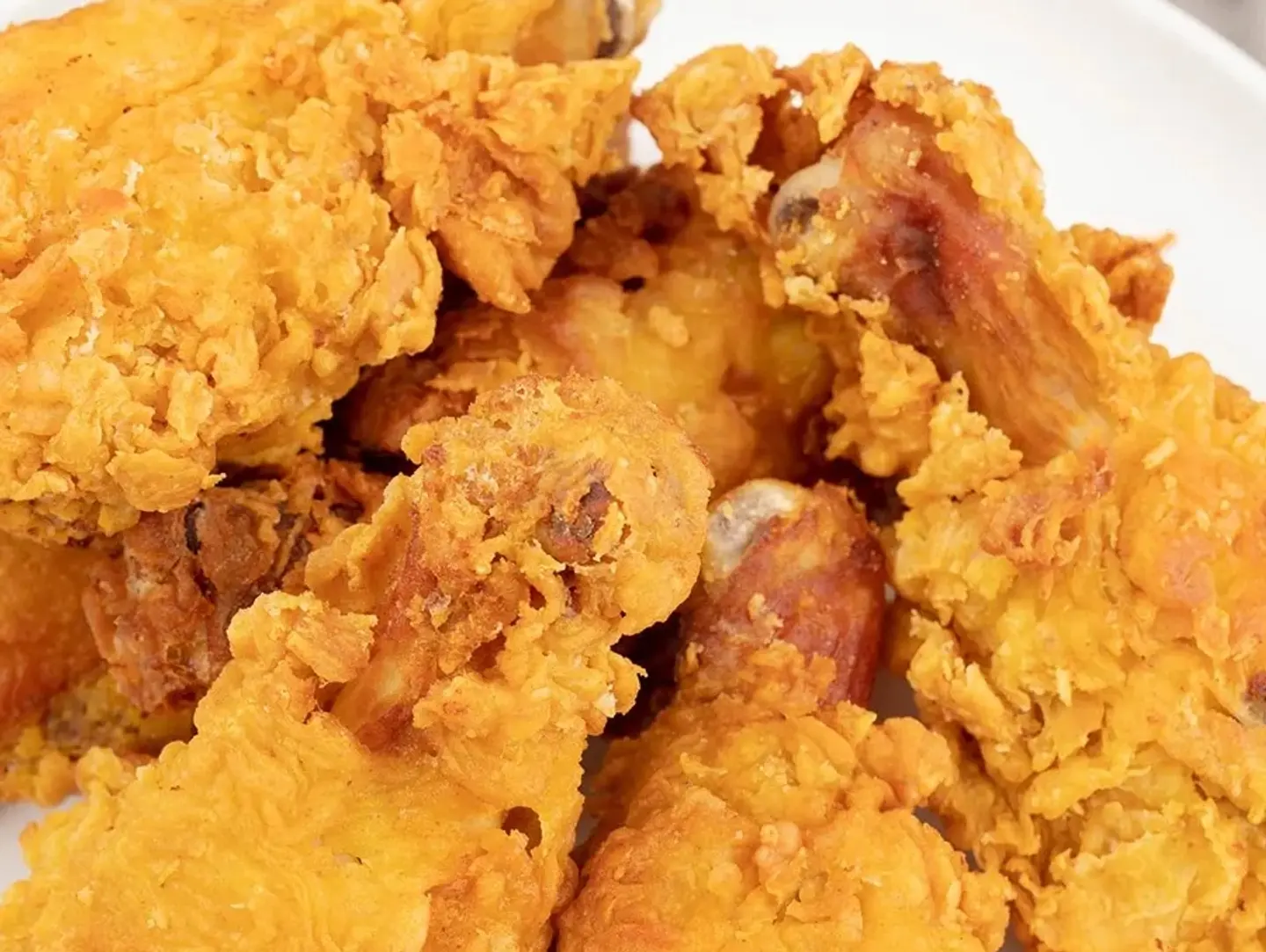 ٤ قطع دجاج بروستد