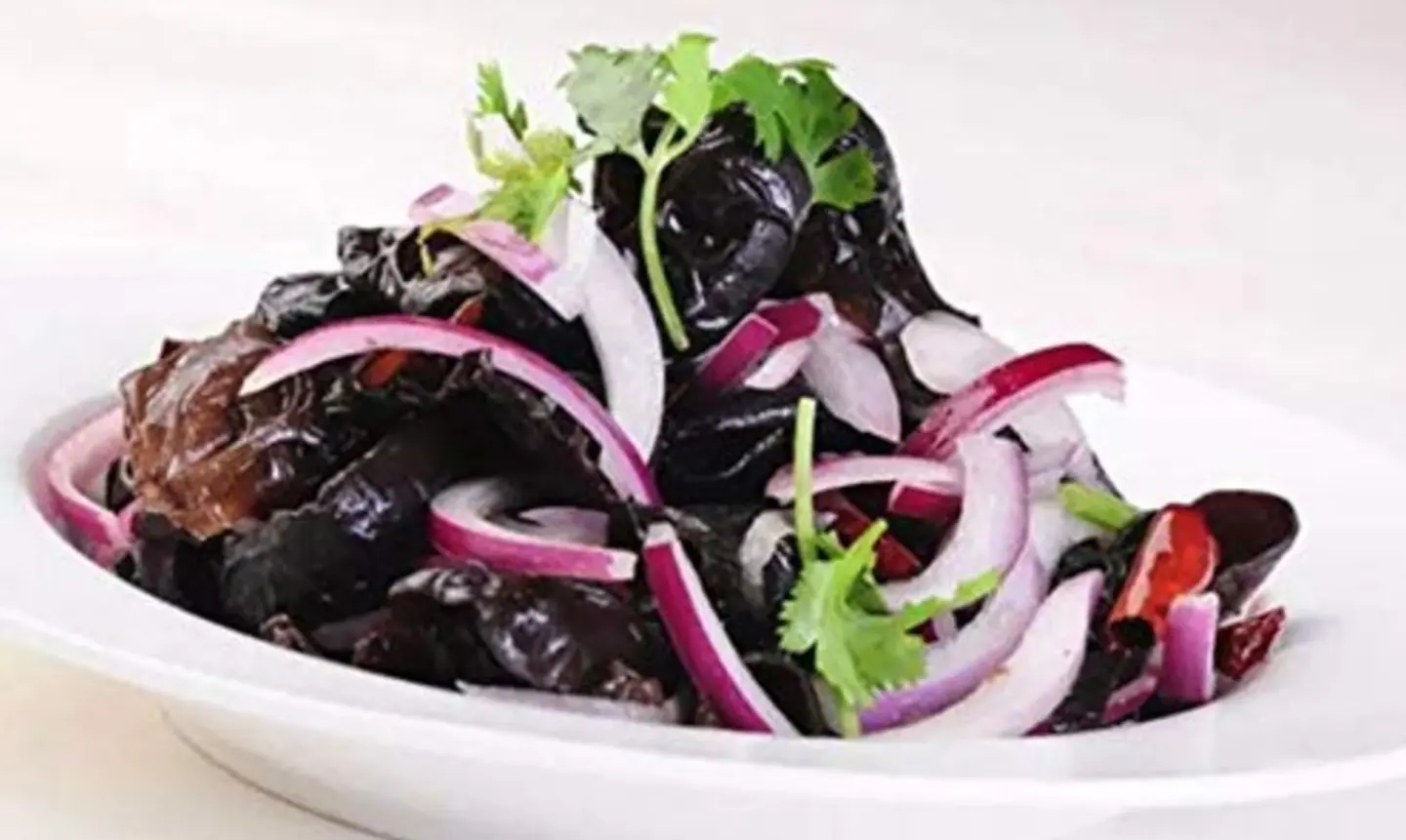Black Mushroom Onion Salad
