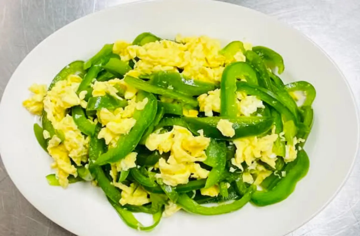 Eggs With Green Pepper