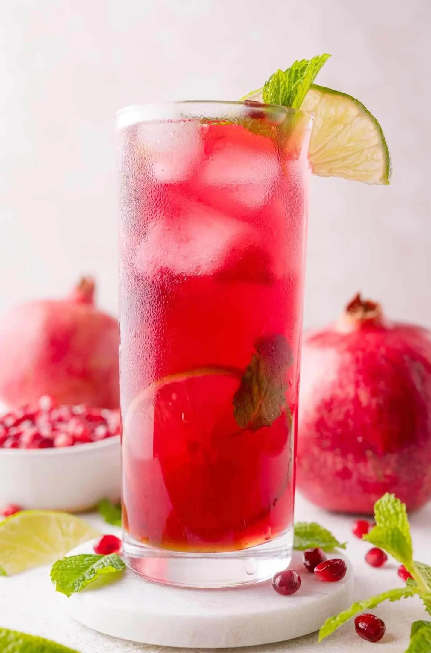 Pomegranate Mojito - Medium Cup