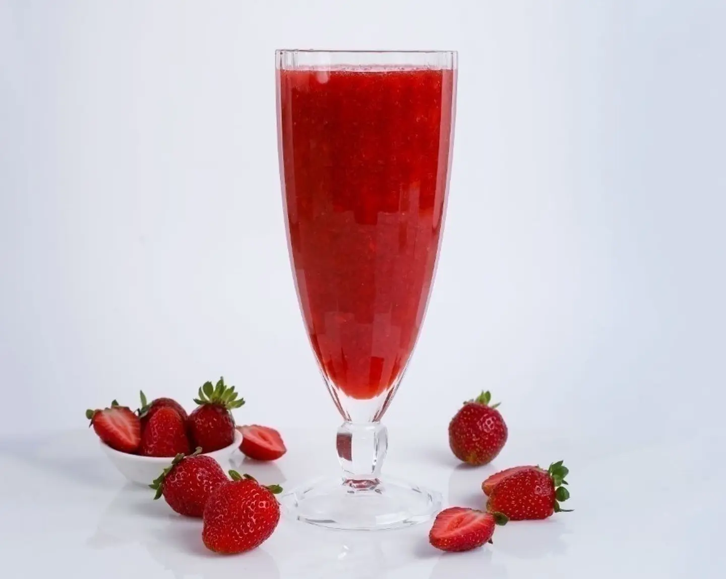 Strawberry - Medium Cup