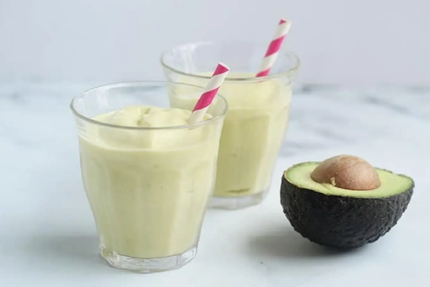 Avocado And Guava - Medium Cup