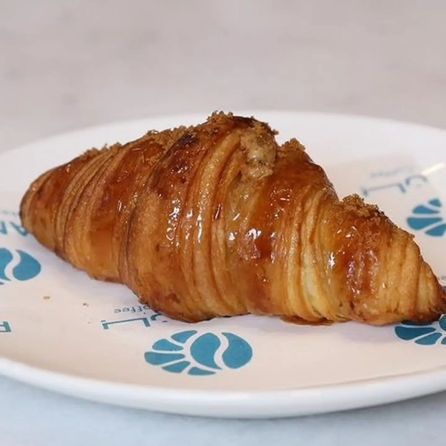 Mini Lotus Croissant