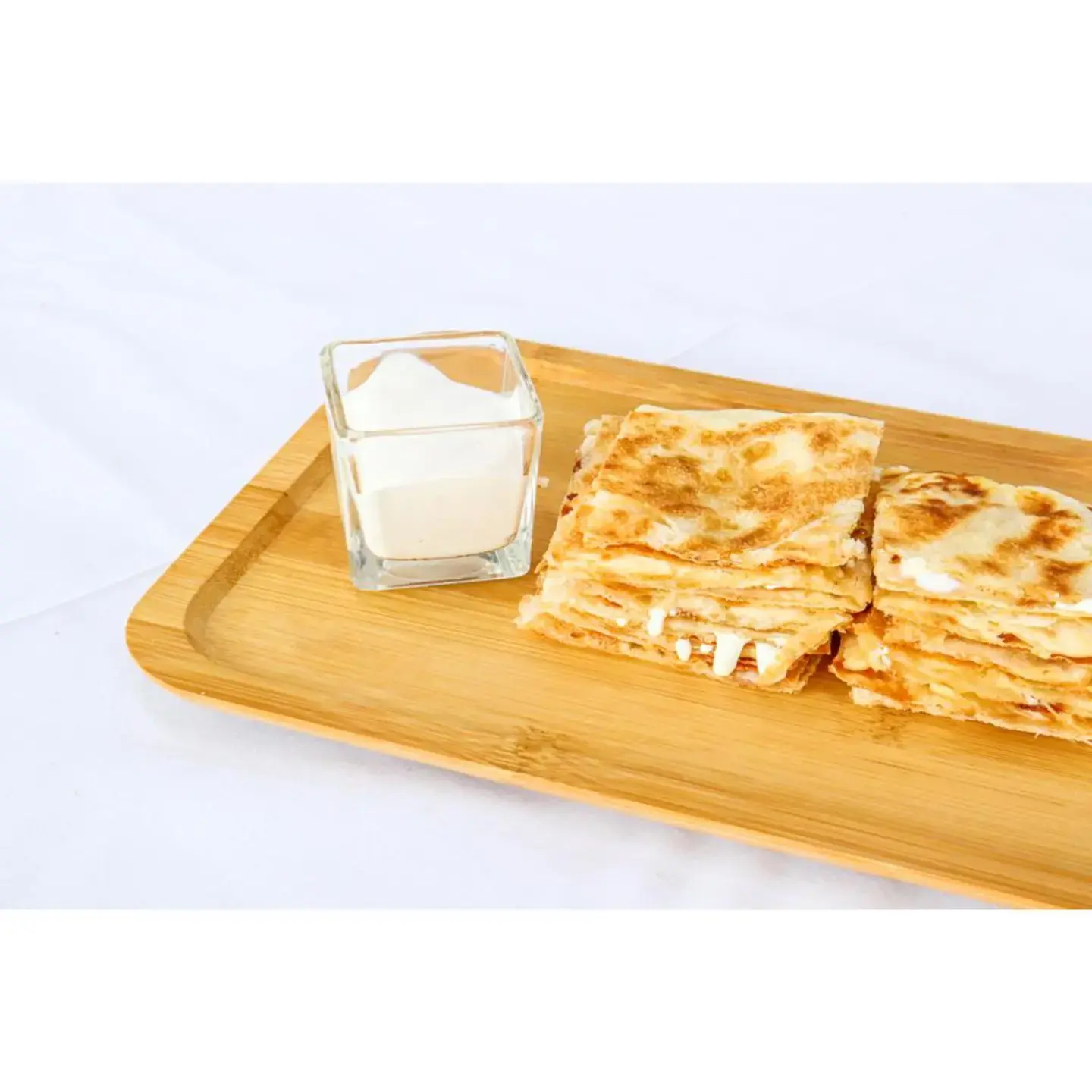 White Cheese With Honey Mutabbak