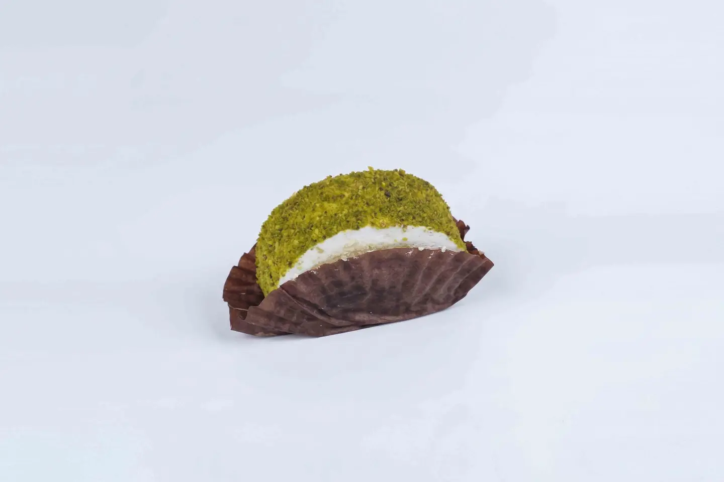 قطعة سويس كيك فستق