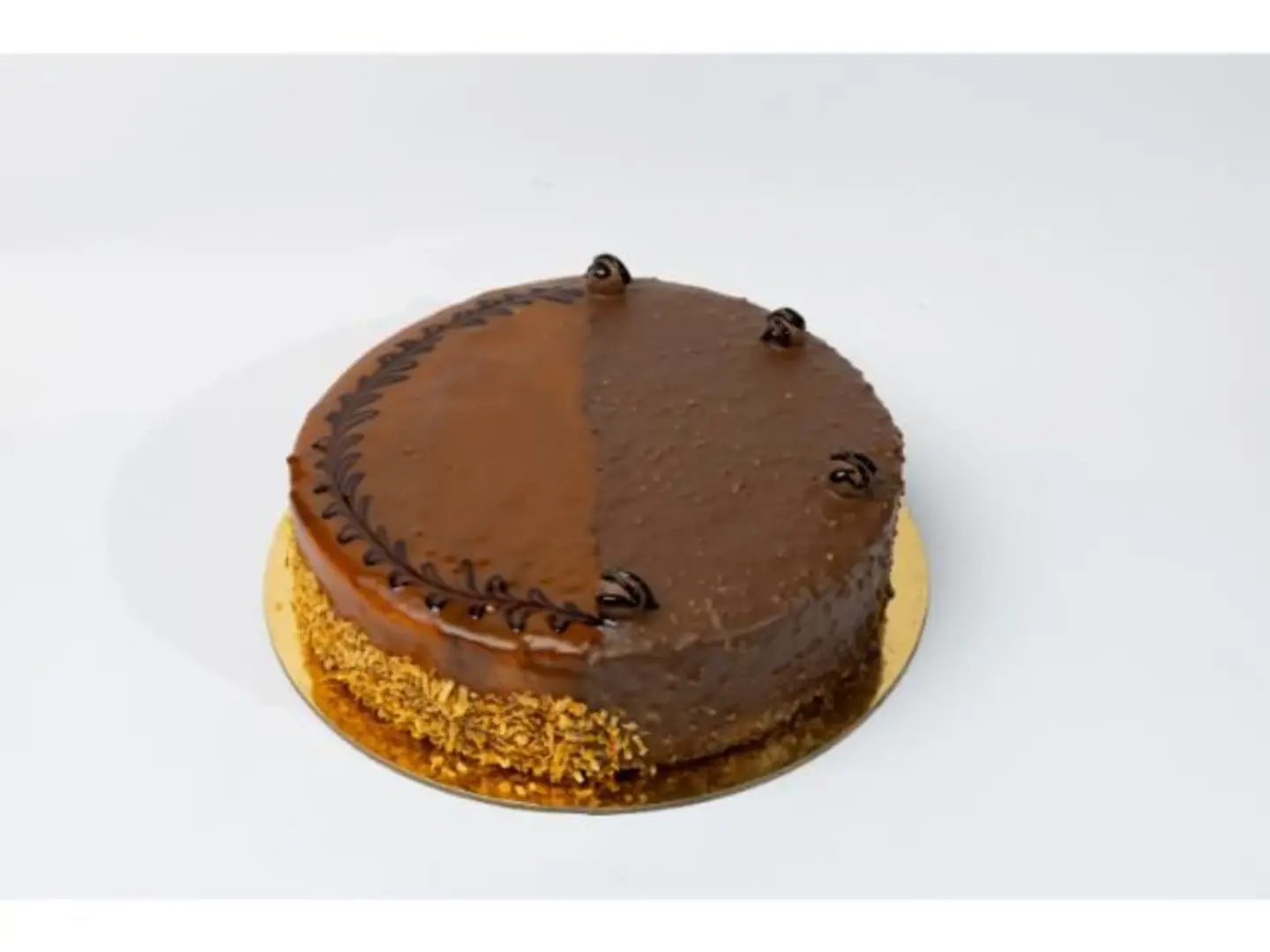 Rocher & Caramel Cake