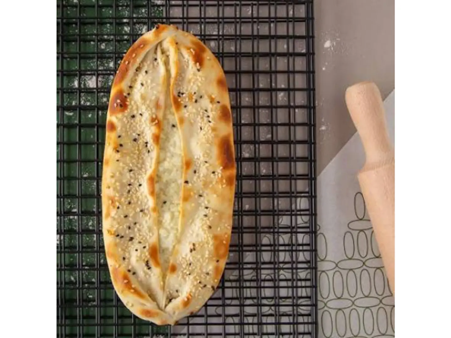 Halloumi Pizza