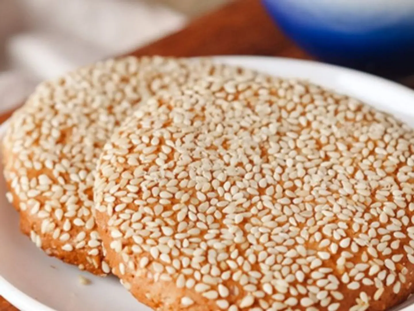 Round Sesame Crackers