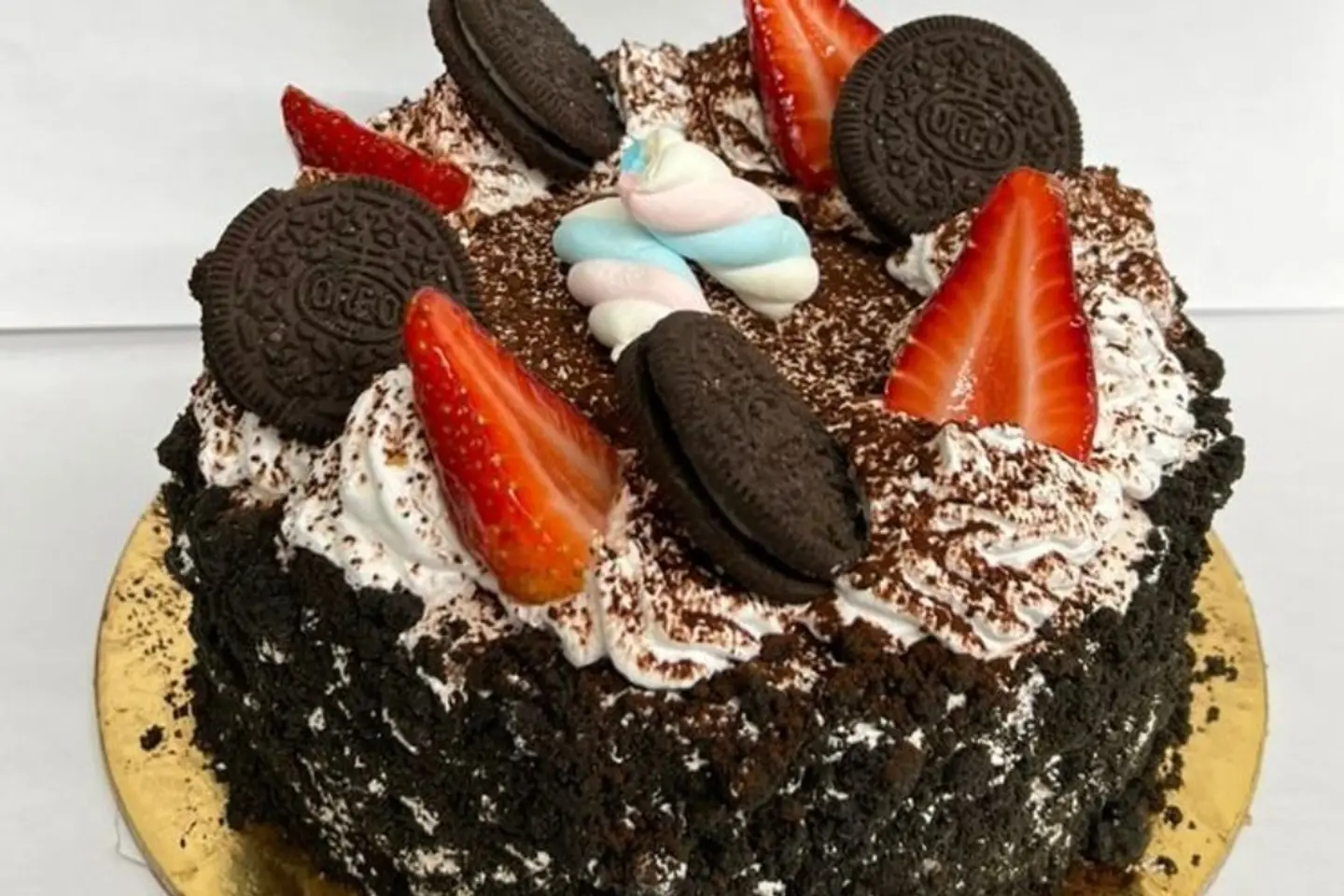 Birthday Cake With Oreo