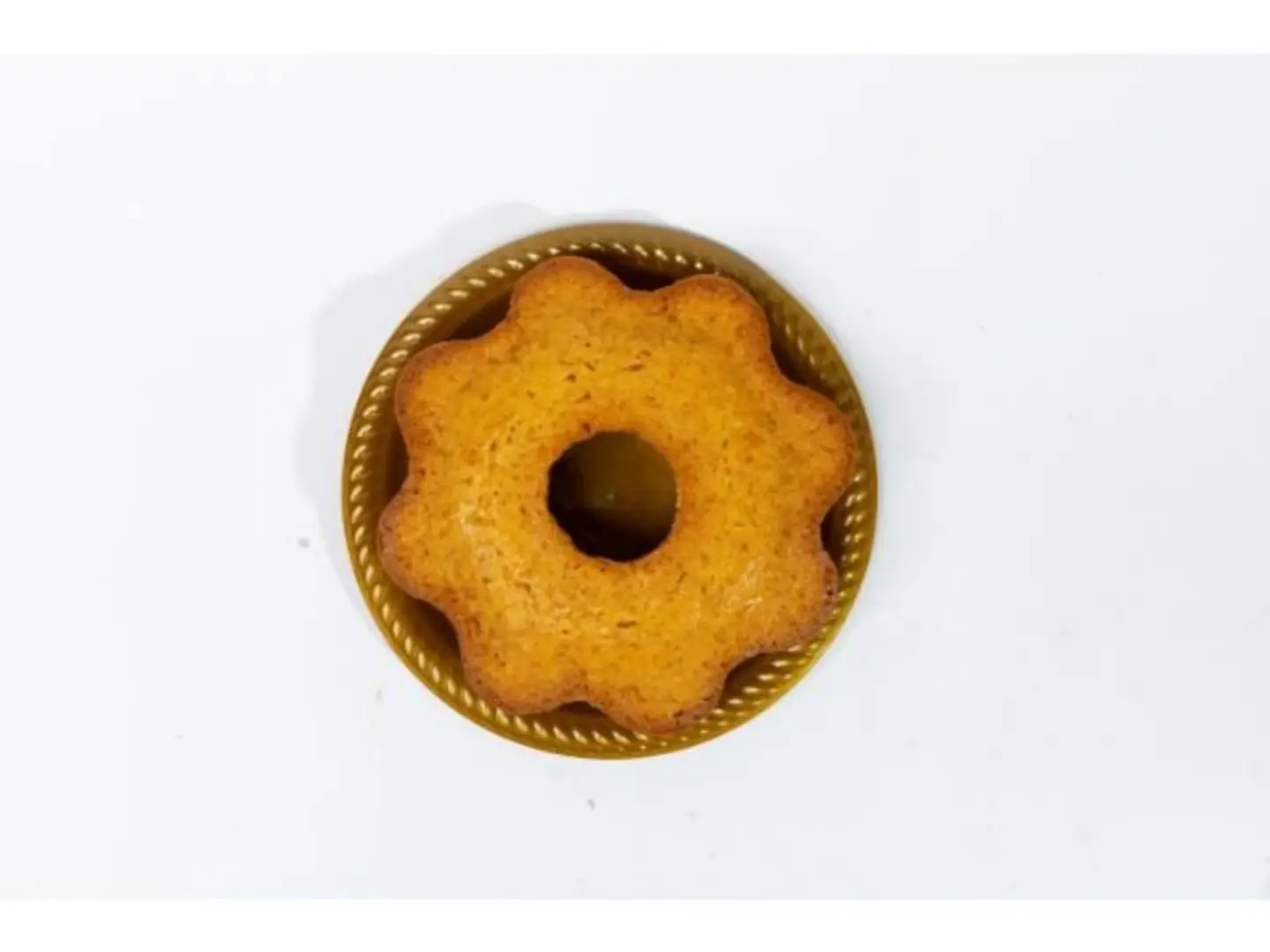 Round Date Cake