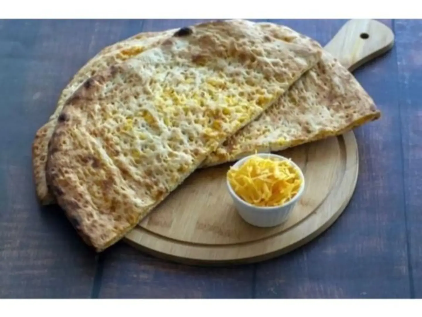 تميس بالجبن