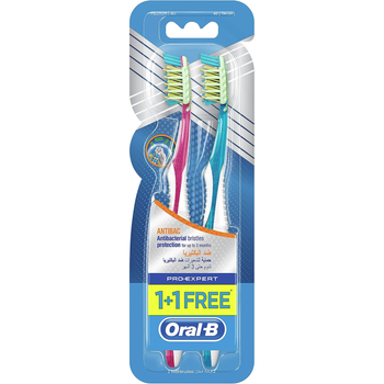 Oral-B Toothbrush Expert Anti-Bacterial Medium 2Pieces