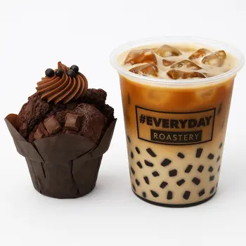 Iced Latte & Chocolate Chip Muffin 2 Pieces