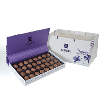 Glamour Pecan Chocolate Box 335g