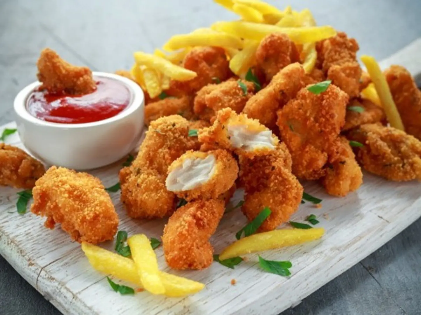 Nuggets 6 Pieces With Fries