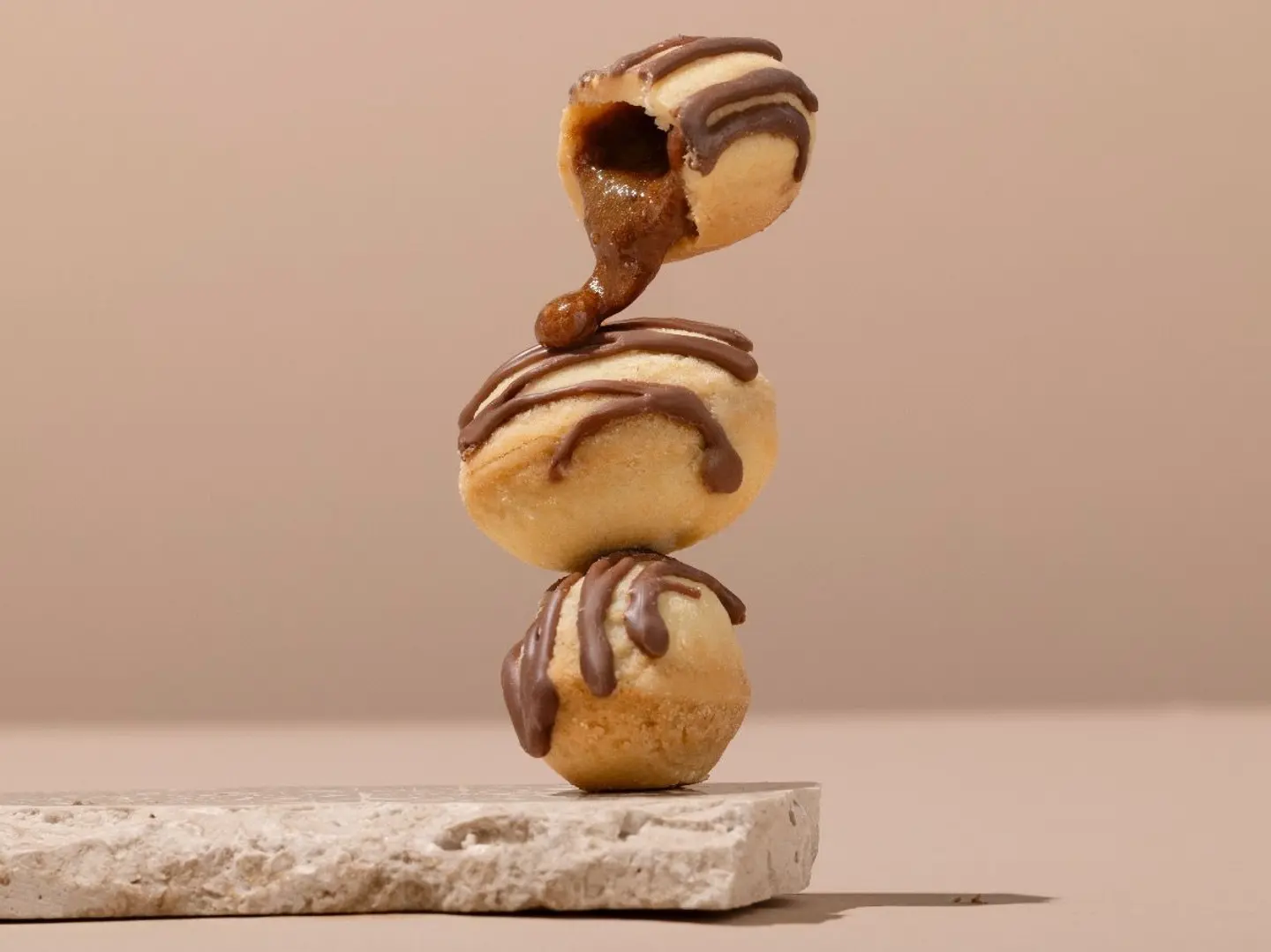 جوزية عادي بحشوة الحليب المحموس والكراميل