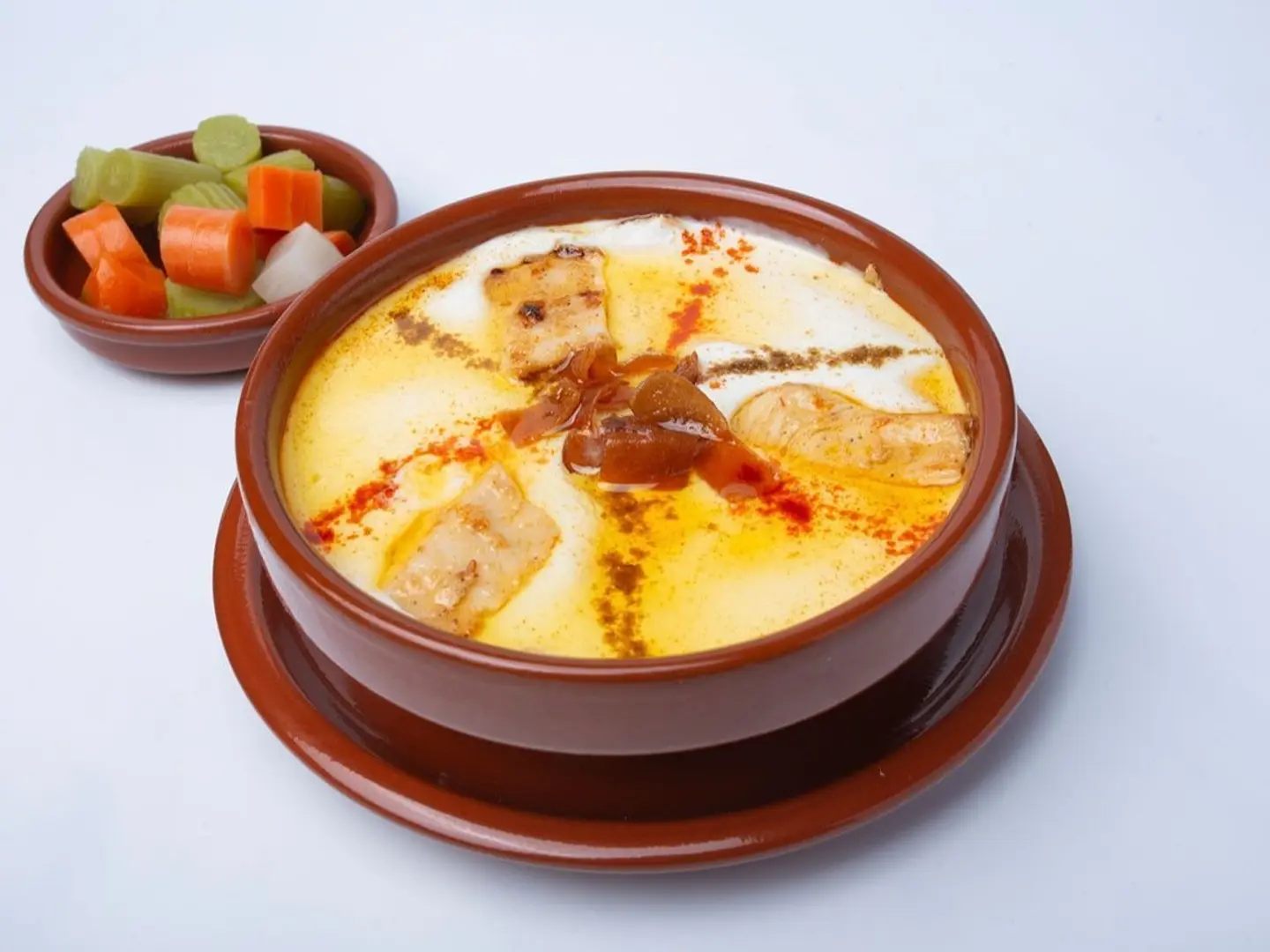Fatteh With Ghee And Nuts Plate
