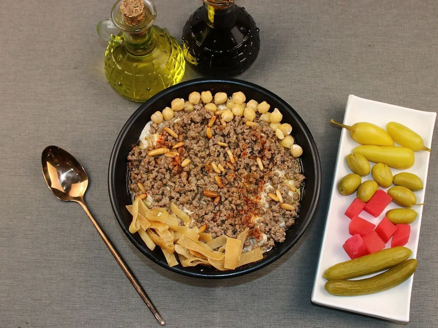 Fatteh With Meat And Nuts Plate