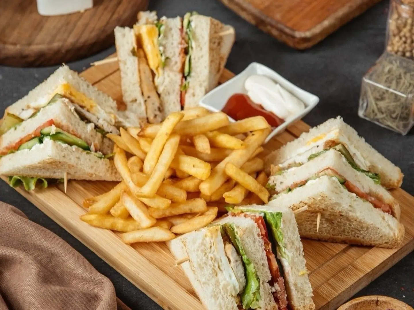 ساندويتش كلوب الدجاج