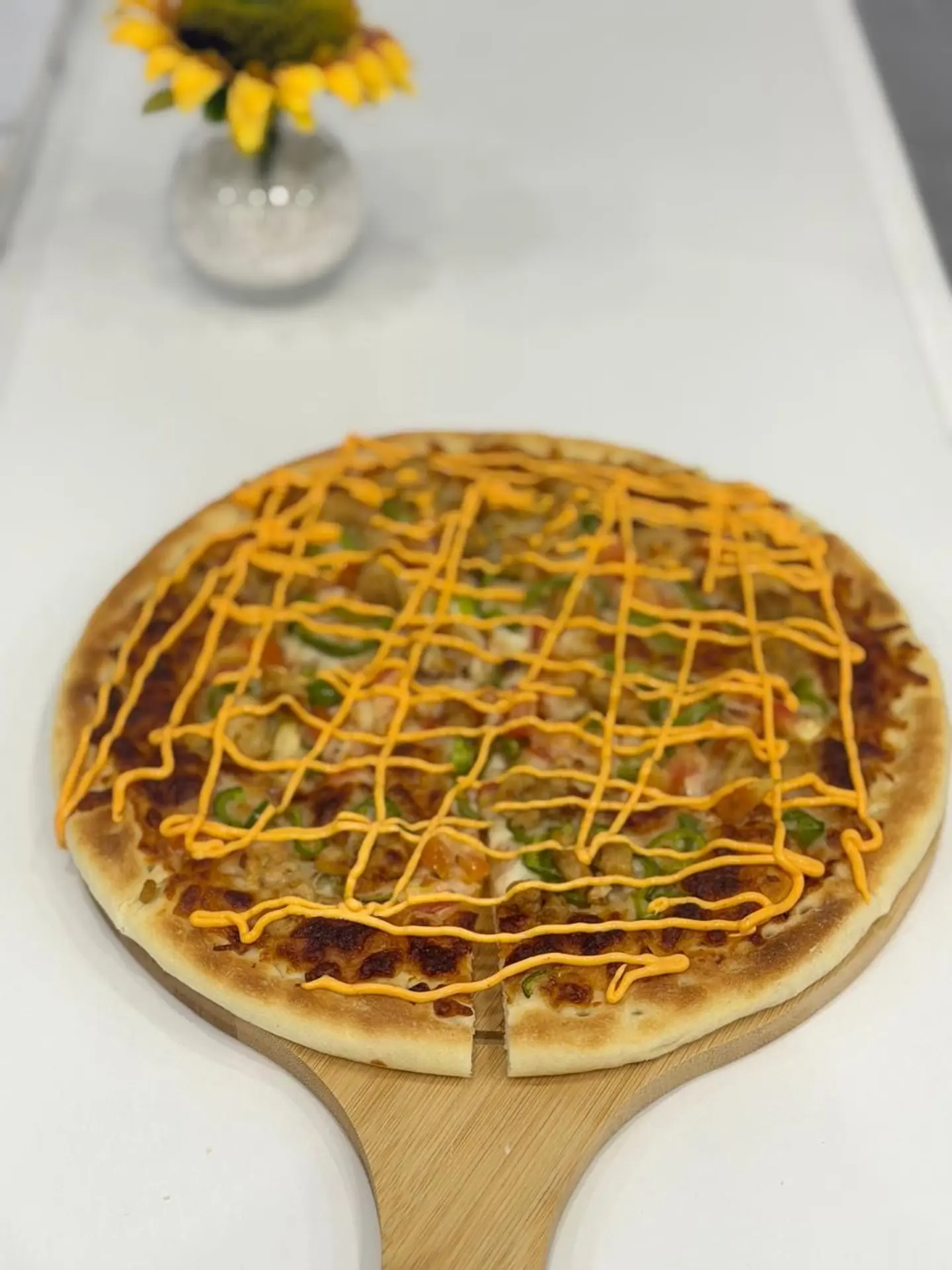 Dynamite Chicken Pizza