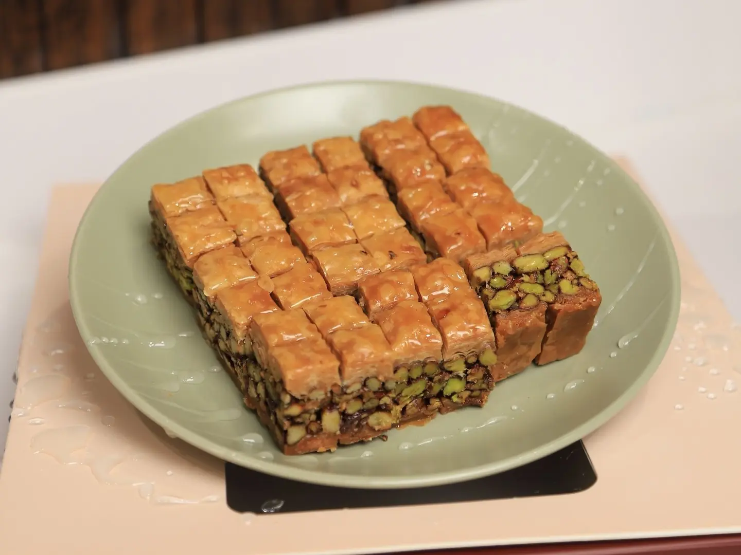Pistachio Assieh