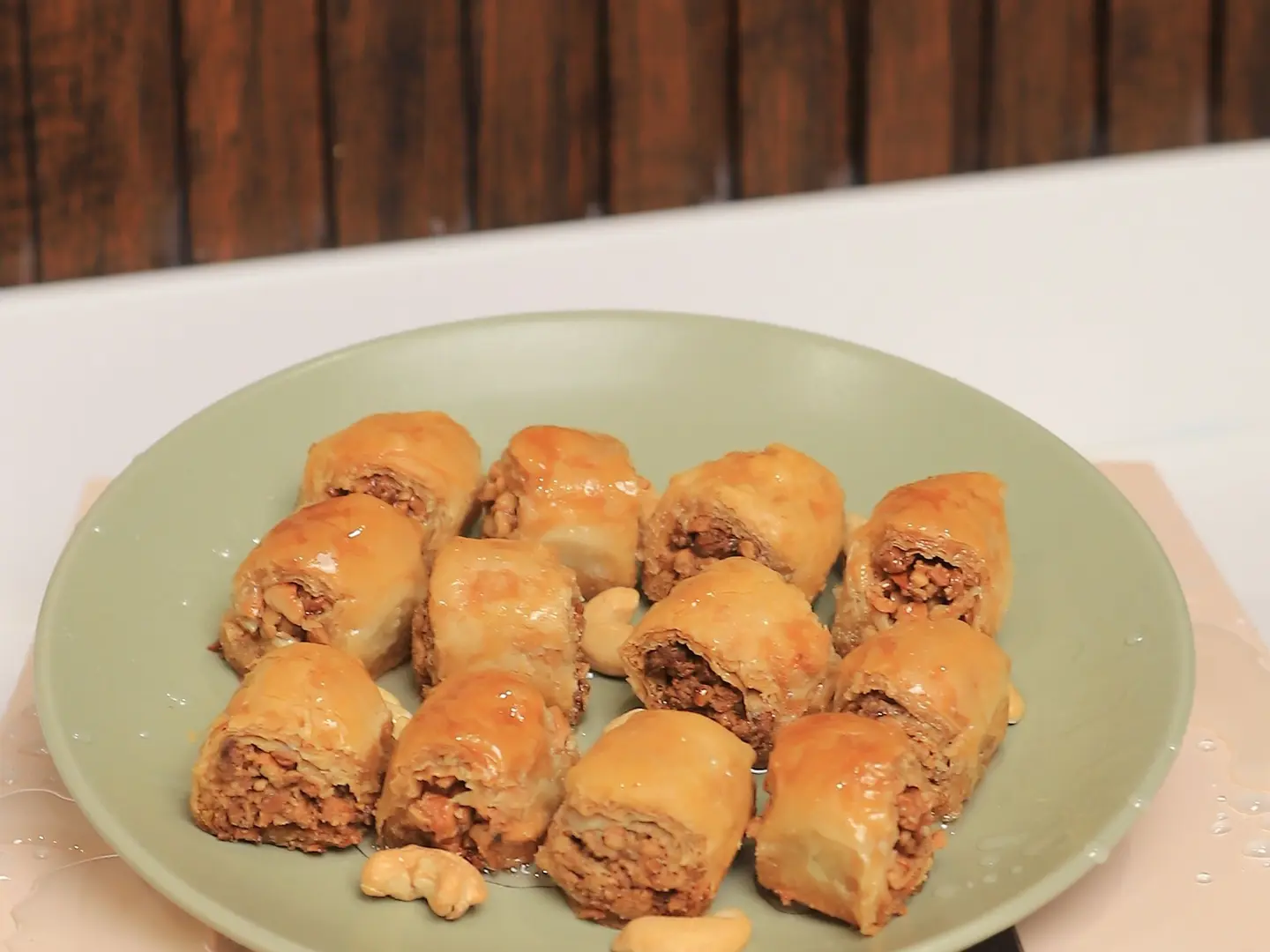 Kol Wa Shkor Baklava