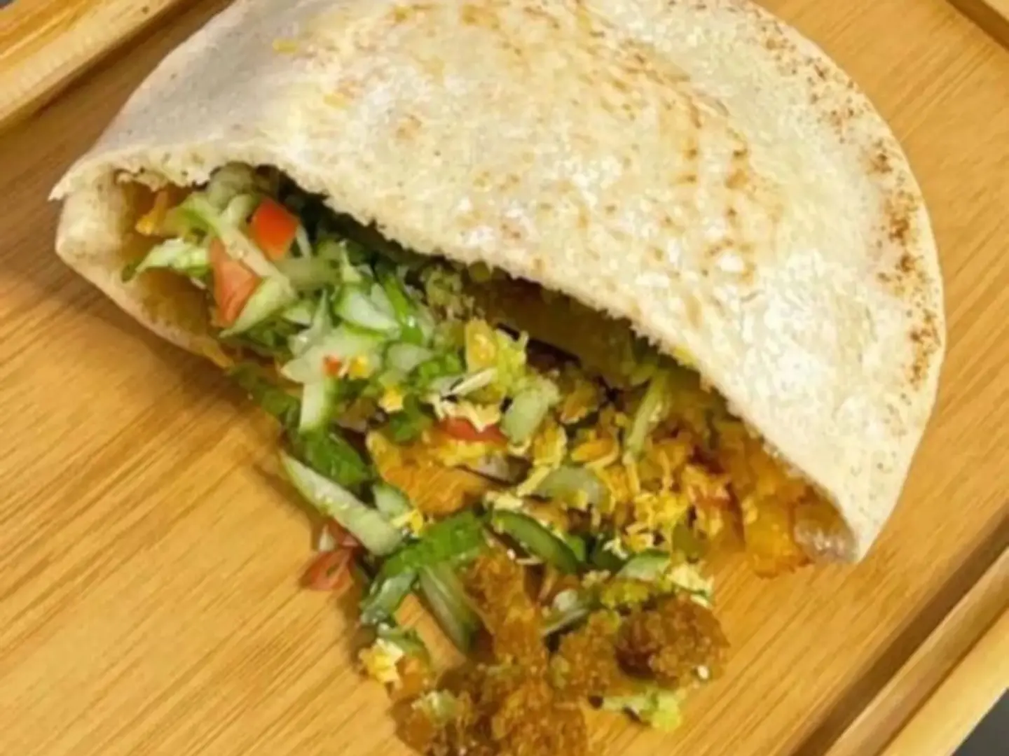 ساندوتش مشكل فلافل بدون خلط