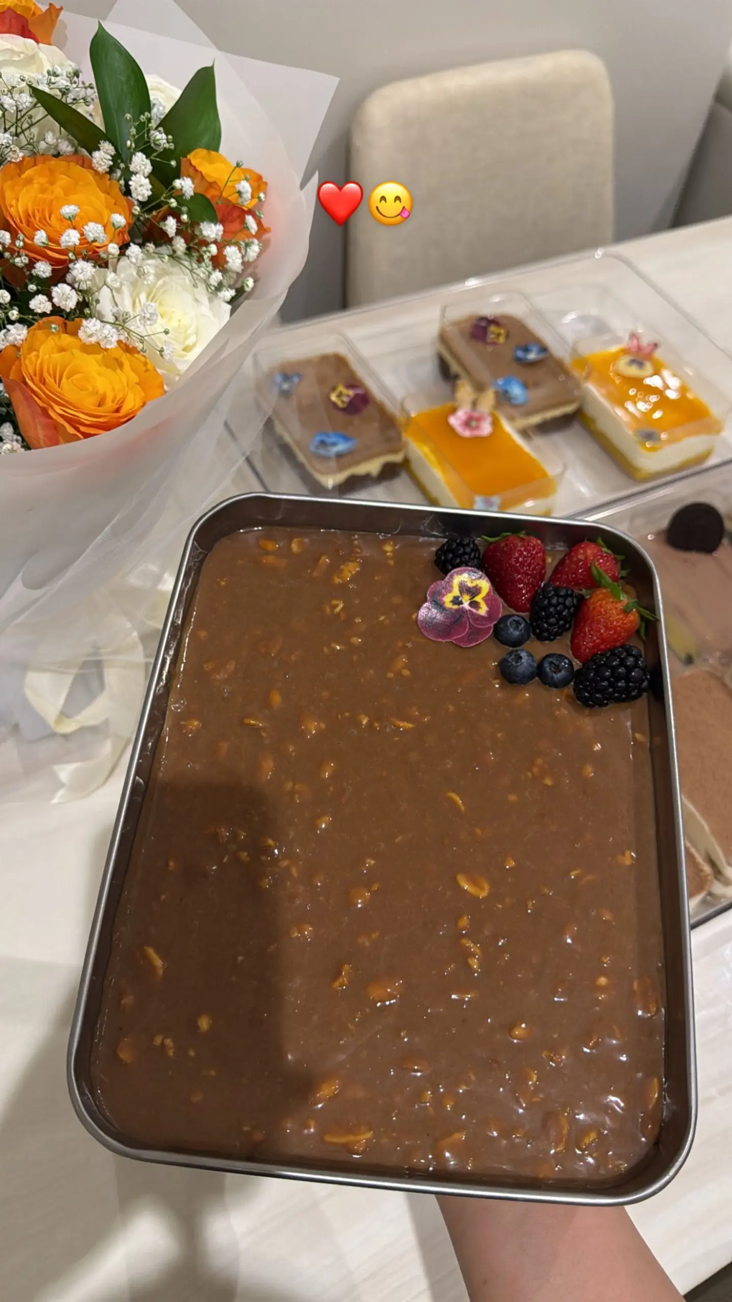 Snickers Dessert Tray Medium