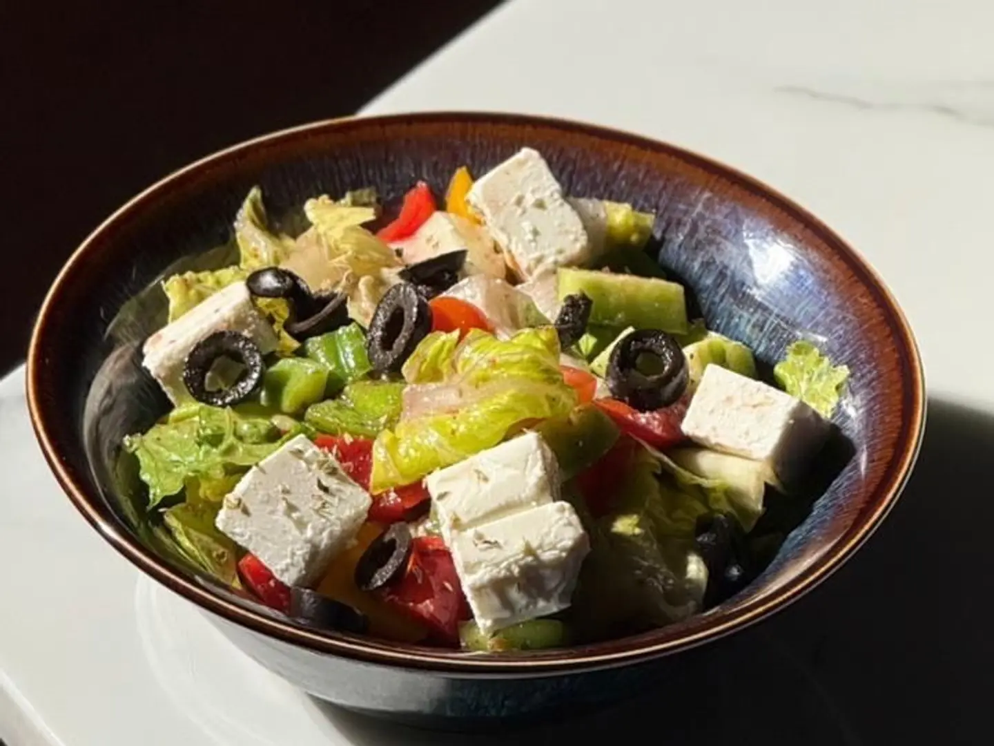 سلطة يونانية