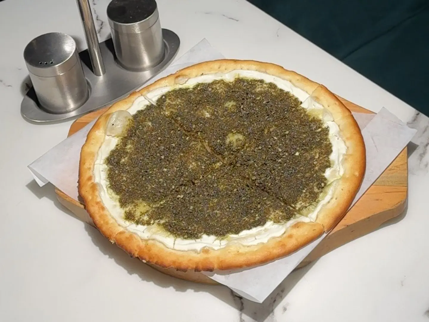 فطيرة لبنة زعتر
