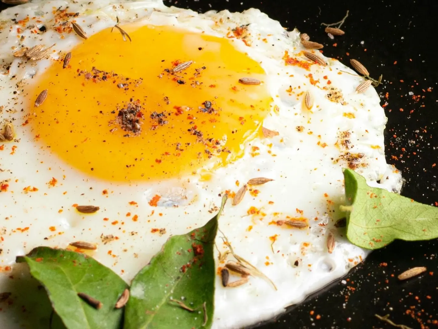 بيض مقلي كامل