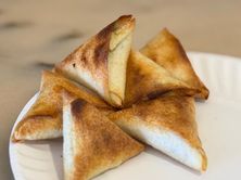 سمبوسة عكاوي