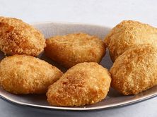 قطع دجاج ناجتس