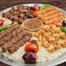 كيلو ونص مشكل مشويات ١٨ سيخ مع رز
