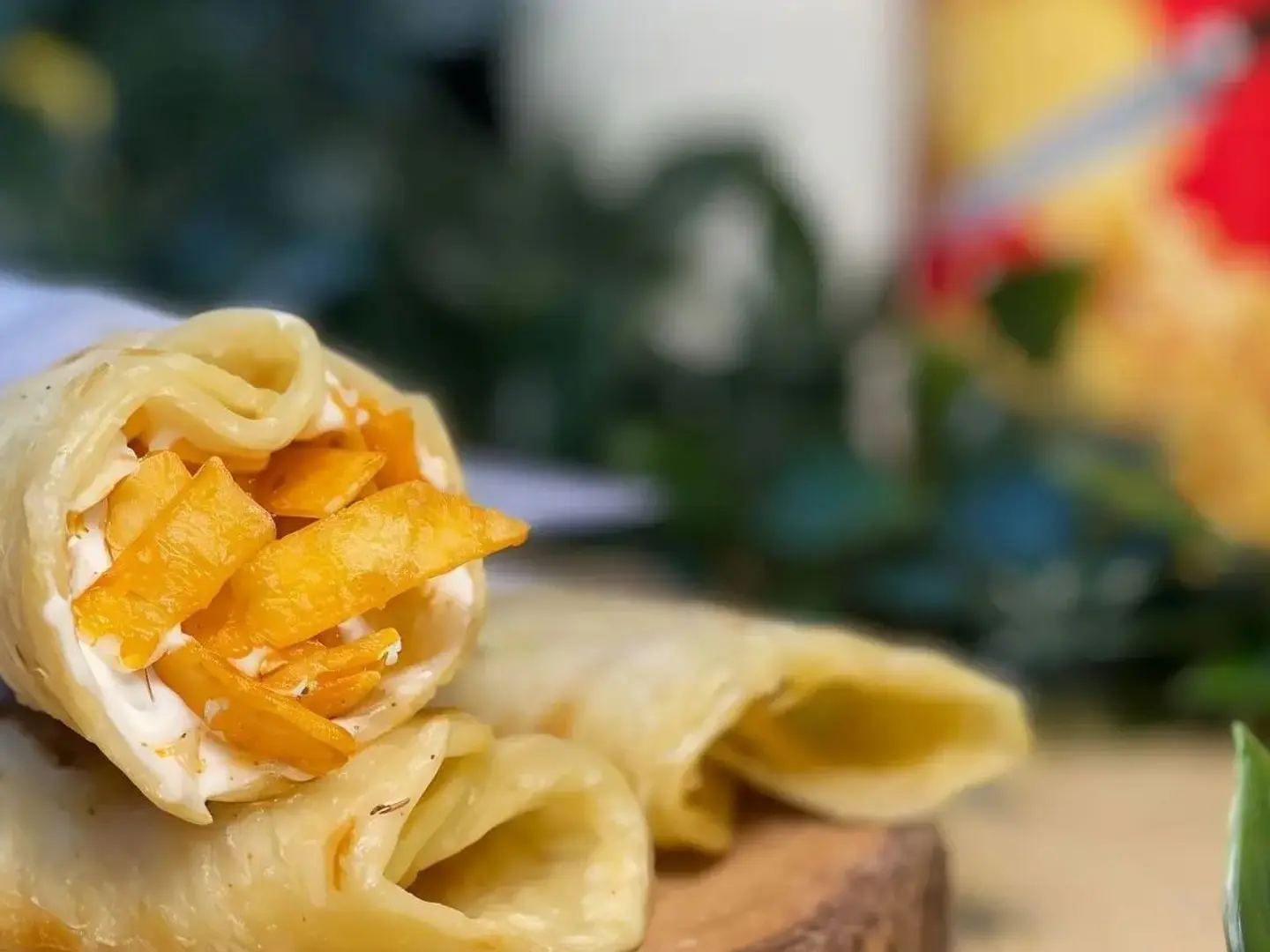 شباتي بيض وبطاطس عمان